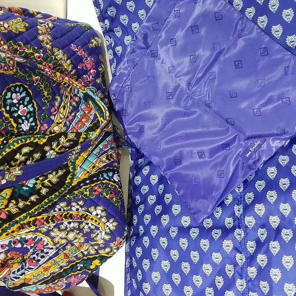 Vera bradley ultimate baby bag two large front slip pocket.Two insulated packet - Picture 5 of 7